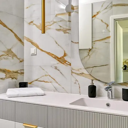 D205 Classik Z Basenem, Sauna, Jacuzzi, Przy Samej Plazy - 5d Apartment Niechorze